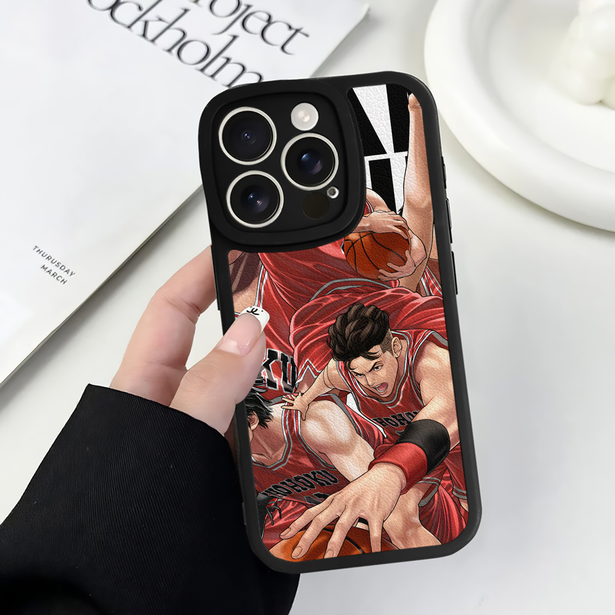 （画像用） SLAM DUNK／スラムダンク 【iPhone 16シリーズ対応】シリコンスマホケース（レザー調） 材質：シリコン